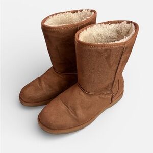 Makalu women’s faux fur lined boots